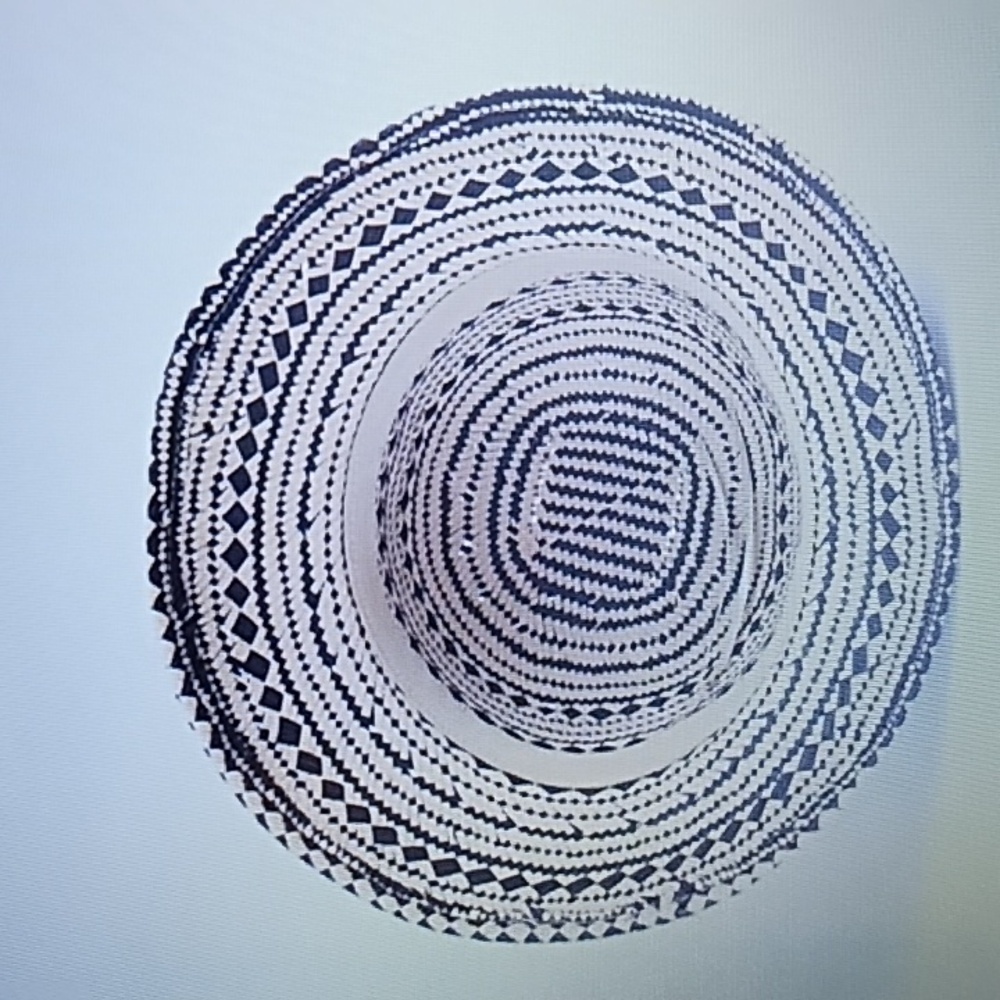 Women's straw bucket hat - Picture 7 of 8